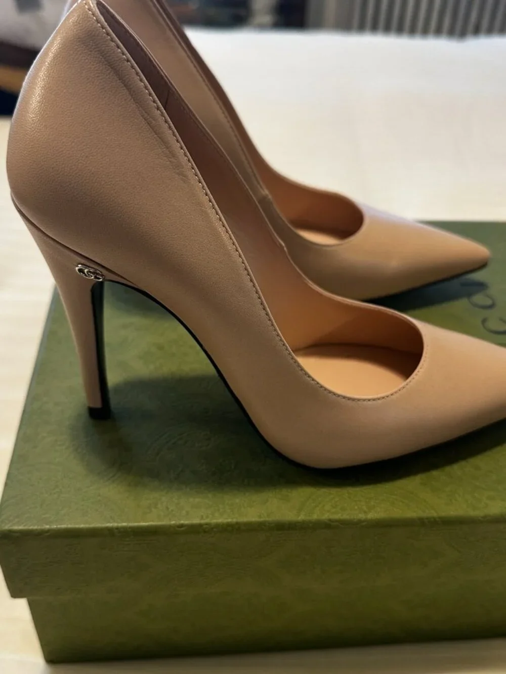 GUCCI Leather Malaga Kid Anita Pumps - Size 6.5/ 36.5 pristine condition